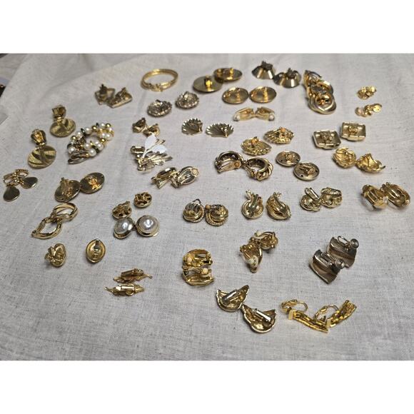 Lot 36 Gold & Silver Tone Clip On Earrings Chunky Pearl Hoop Rhinestone Vintage - Picture 9 of 12